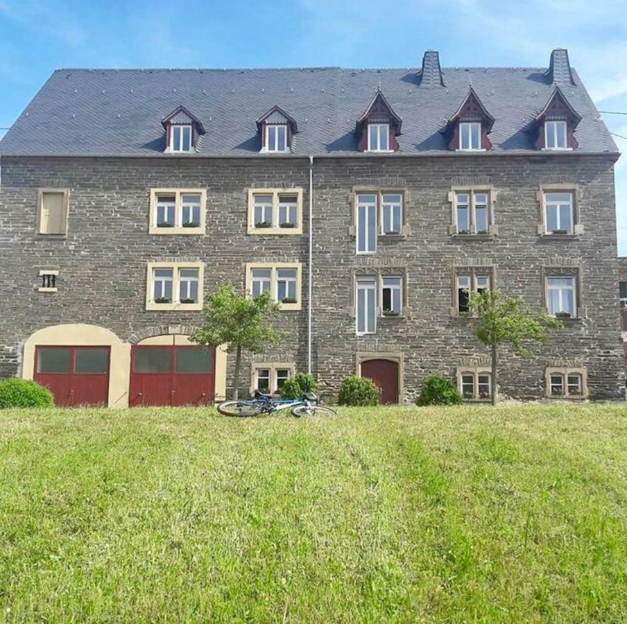 The Wine Cellar In The Old Gemeinde House Brauneberg Exteriér fotografie
